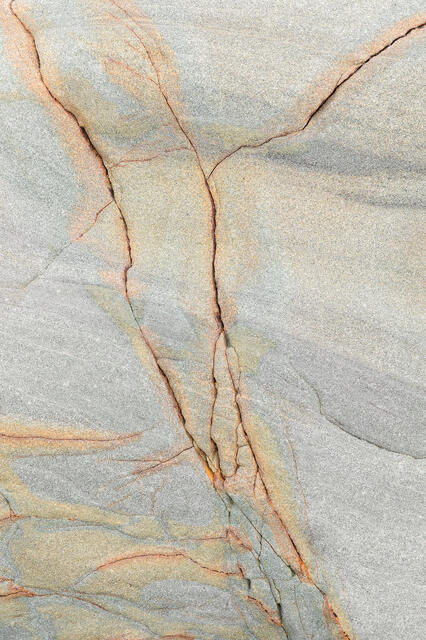 Cracks in Fractured Sandstone